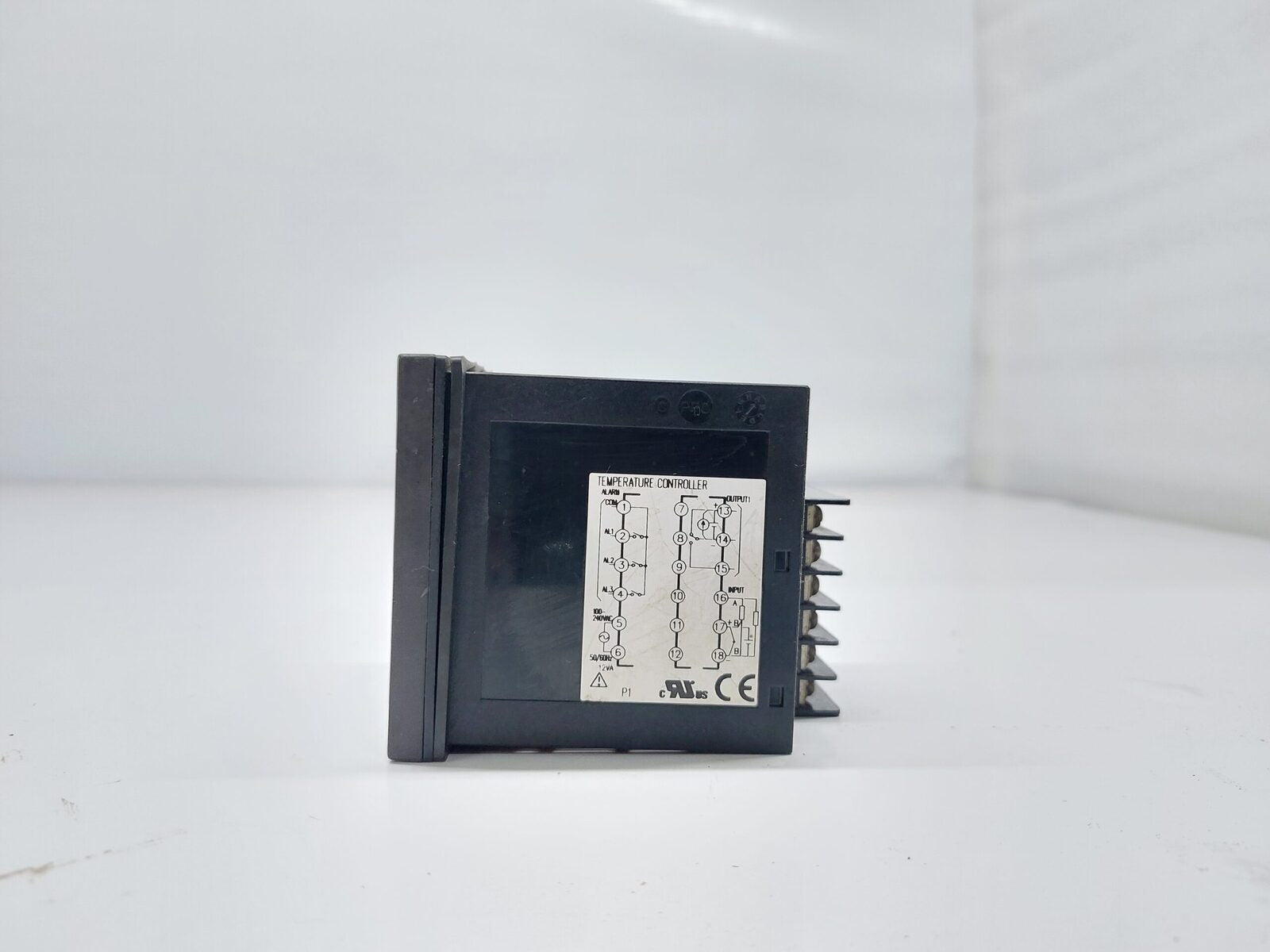 FUJI ELECTRIC PXR-7 TEMPERATURE CONTROLLER PXR7TAY1-FV000