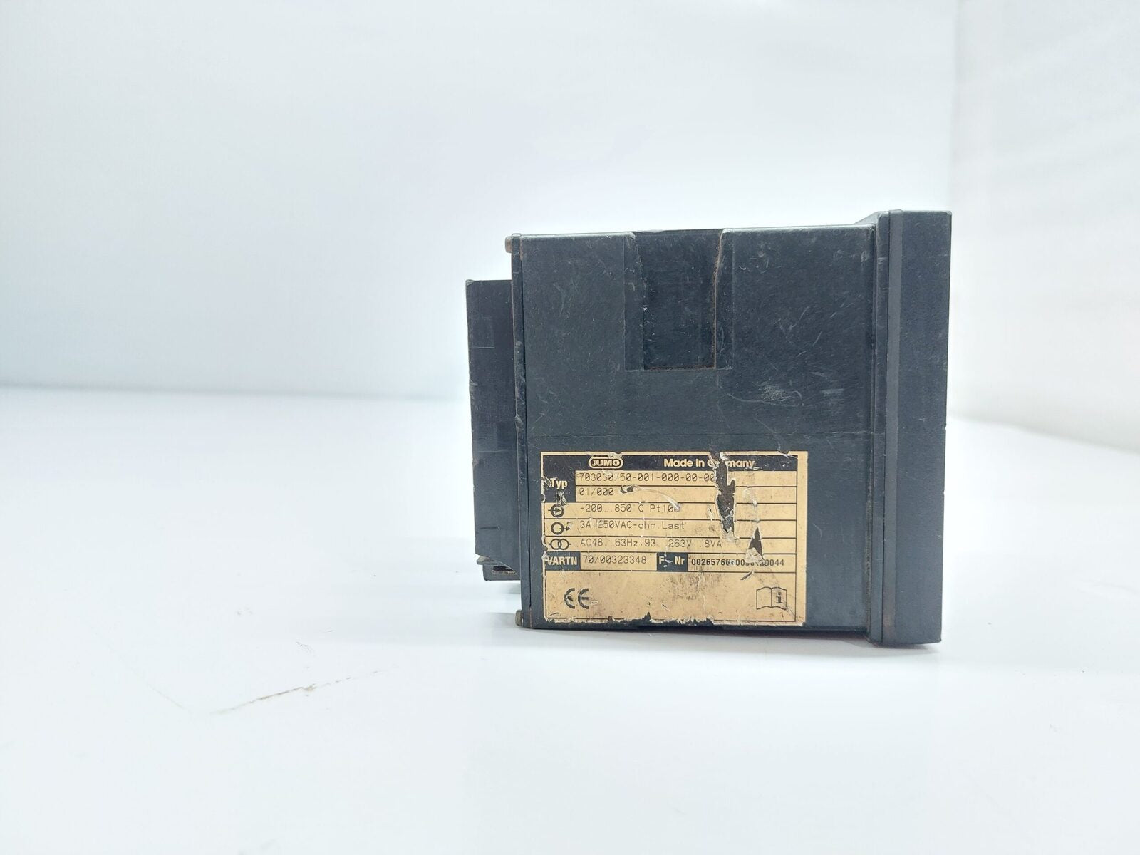 JUMO DTRON 04.1 TEMPERATURE CONTROLLER