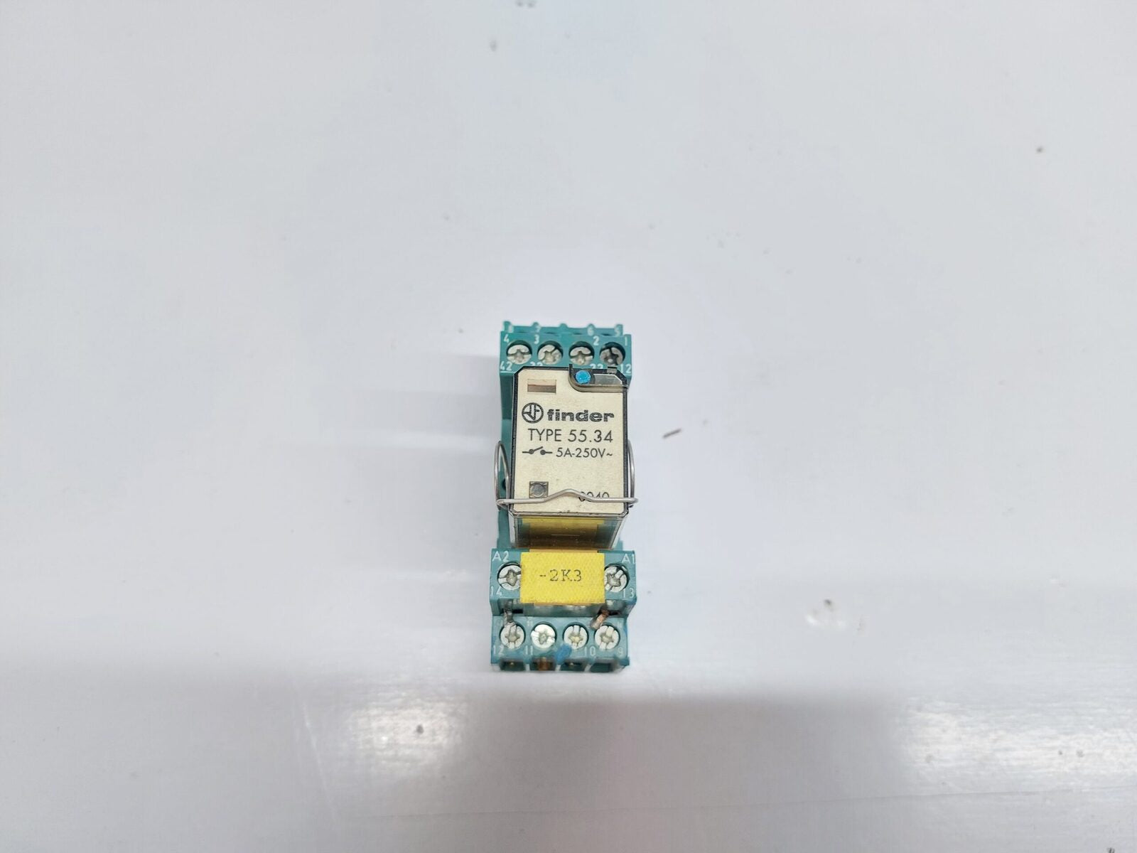 FINDER 55.34 RELAY WITH BASE