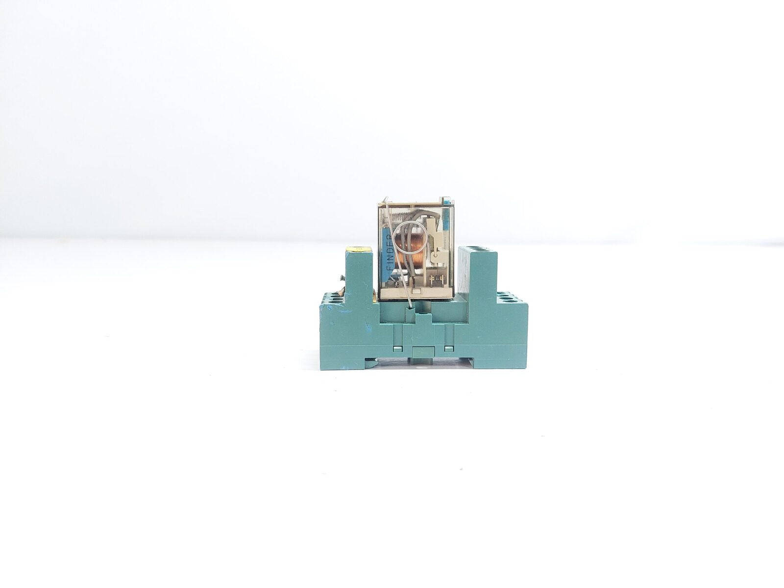 FINDER 55.34 RELAY WITH BASE