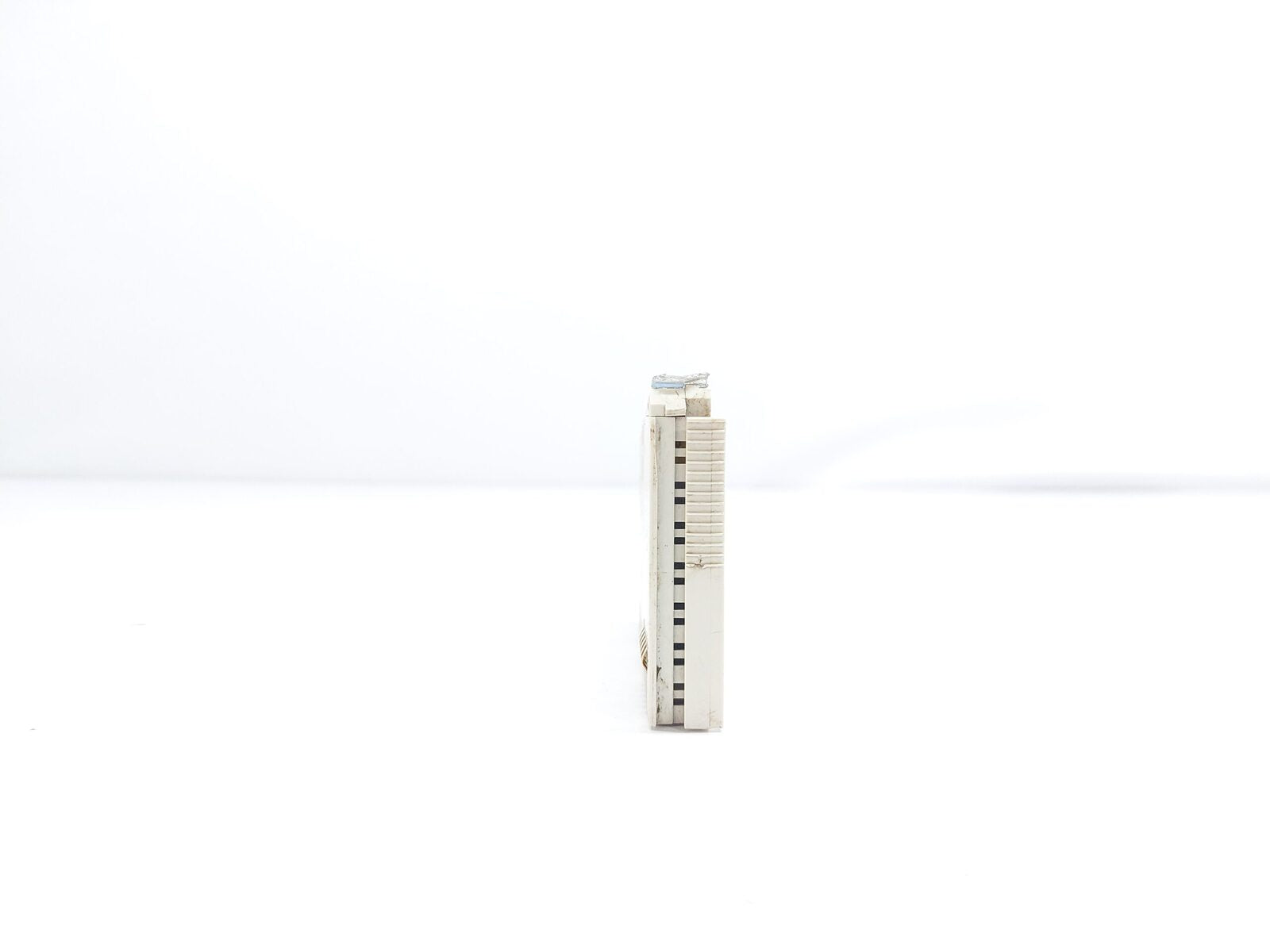BECKHOFF KL4012 ANALOG OUTPUT MODULE (4)