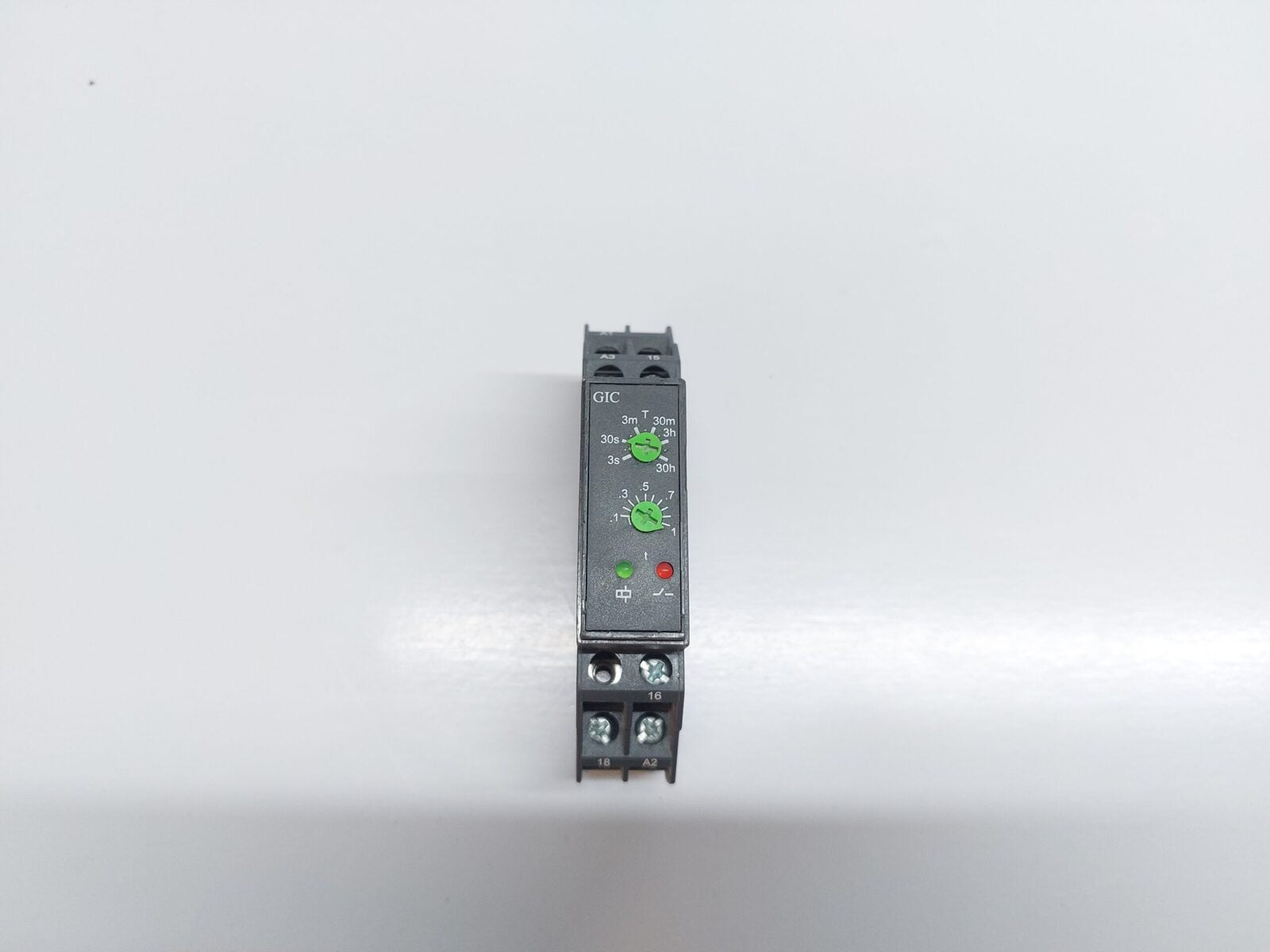 GIC 12OTD4 ELECTRONIC TIMER (1)
