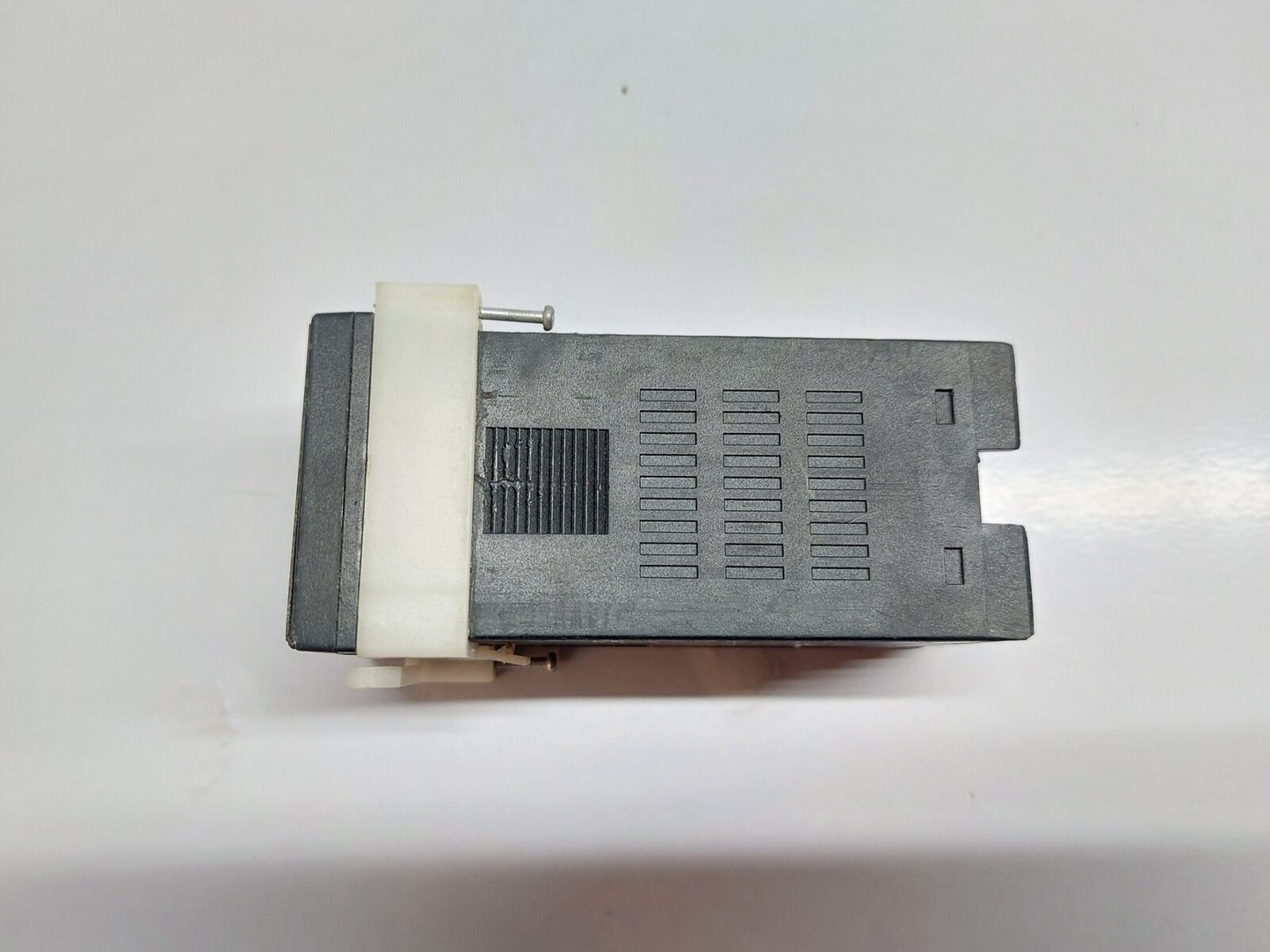 YUDIAN AI-208 TEMPERATURE CONTROLLER (5)