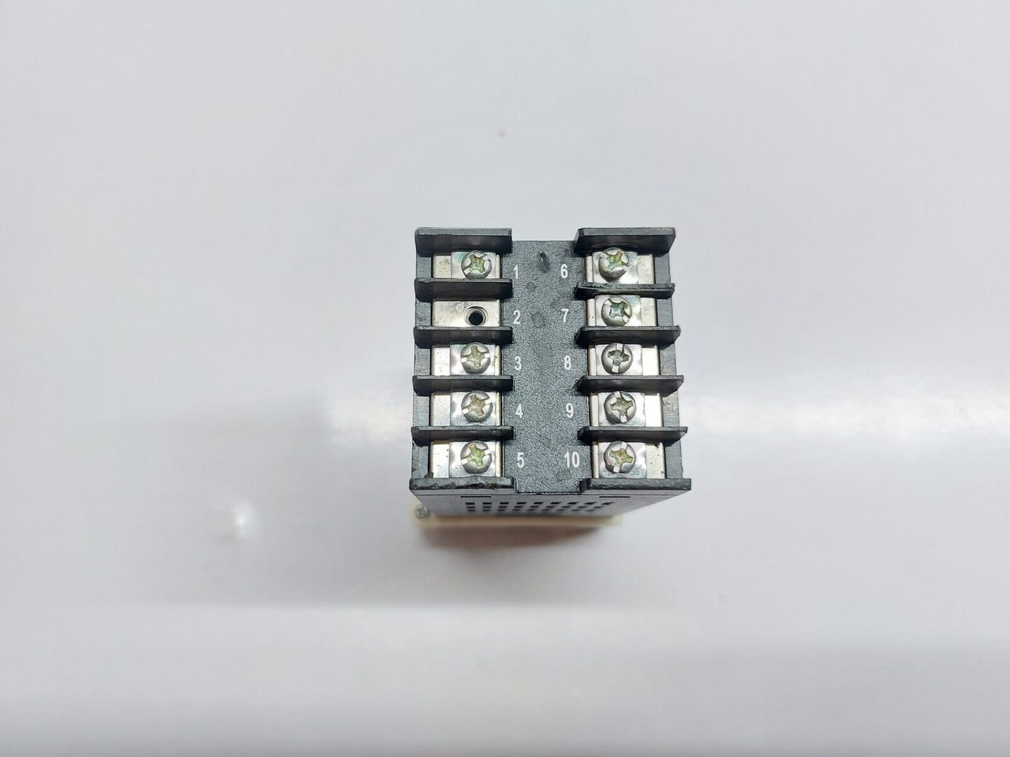 YUDIAN AI-208 TEMPERATURE CONTROLLER (6)
