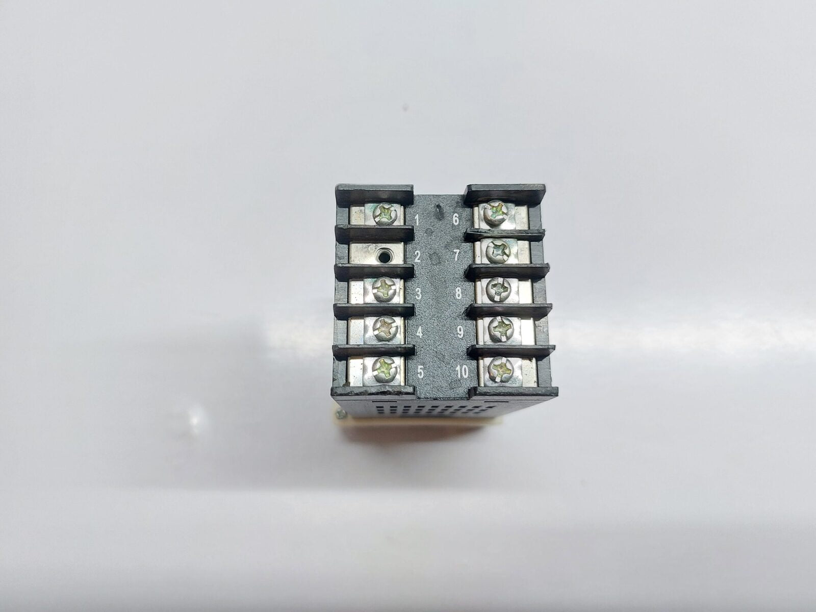 YUDIAN AI-208 TEMPERATURE CONTROLLER (6)