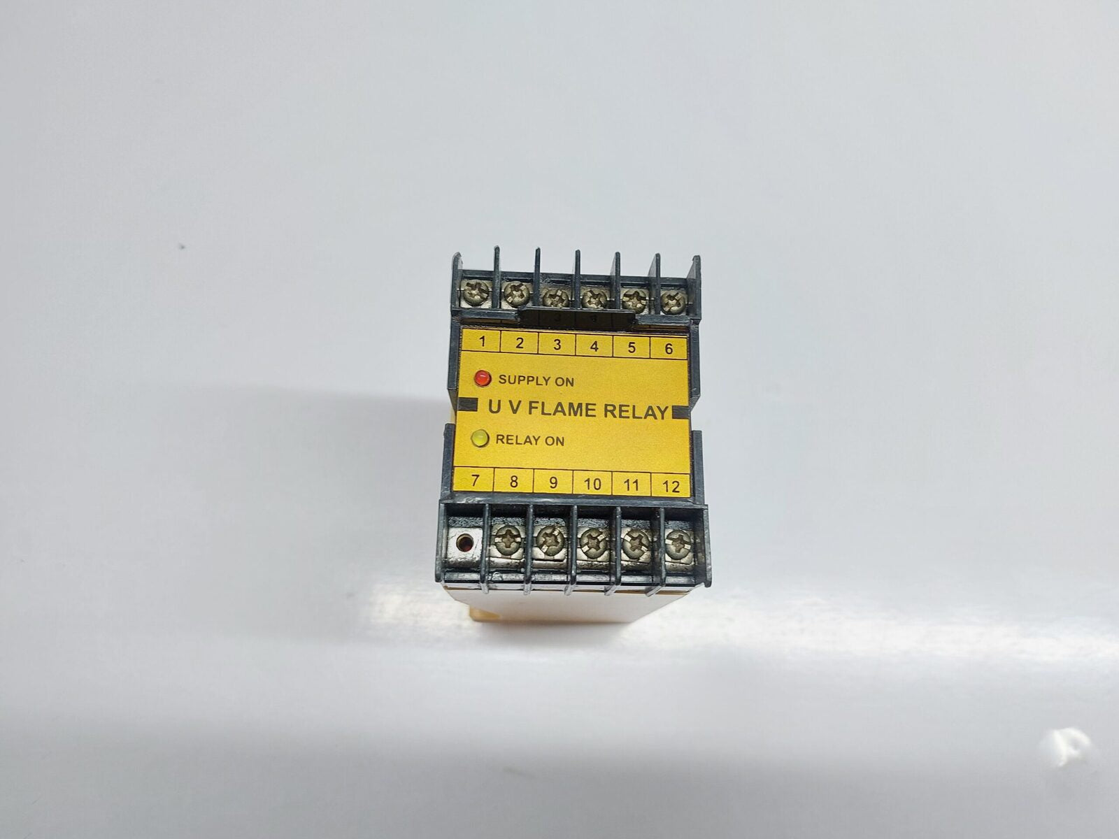 LINEAR SYSTEMS UV-FR-01 UV FLAME RELAY (2)