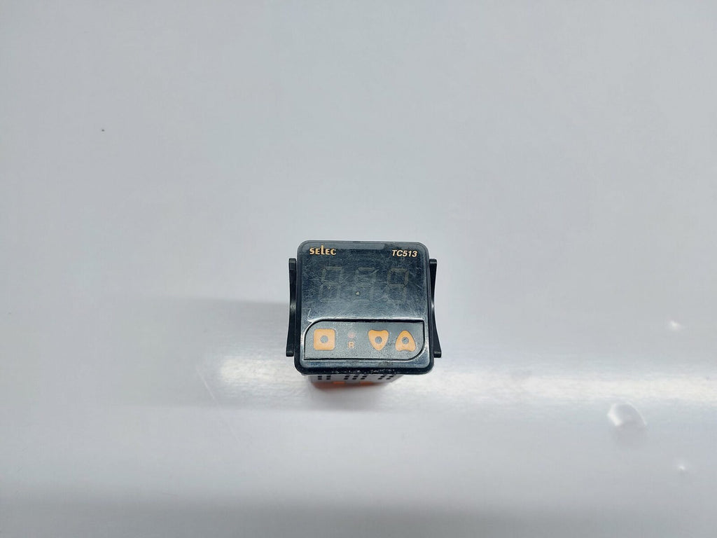 SELEC TC513AX TEMPERATURE CONTROLLER (1)