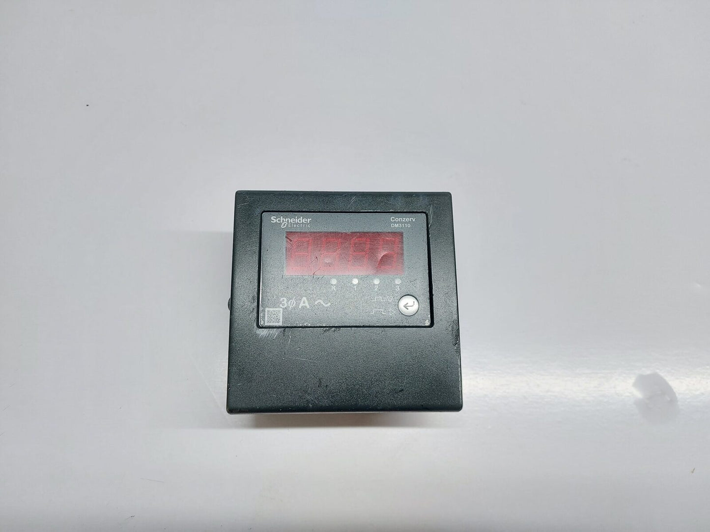 SCHNEIDER ELECTRIC CONZERV DM3110 SINGLE PHASE VOLTMETER
