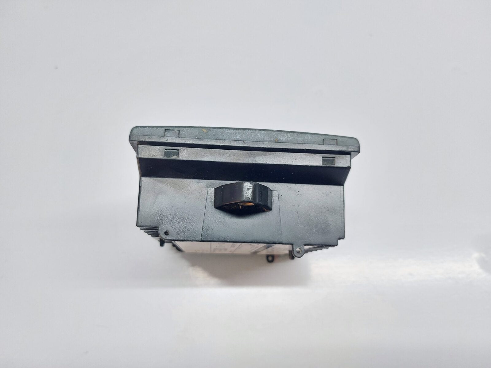 SCHNEIDER ELECTRIC CONZERV DM3110 SINGLE PHASE VOLTMETER (3)