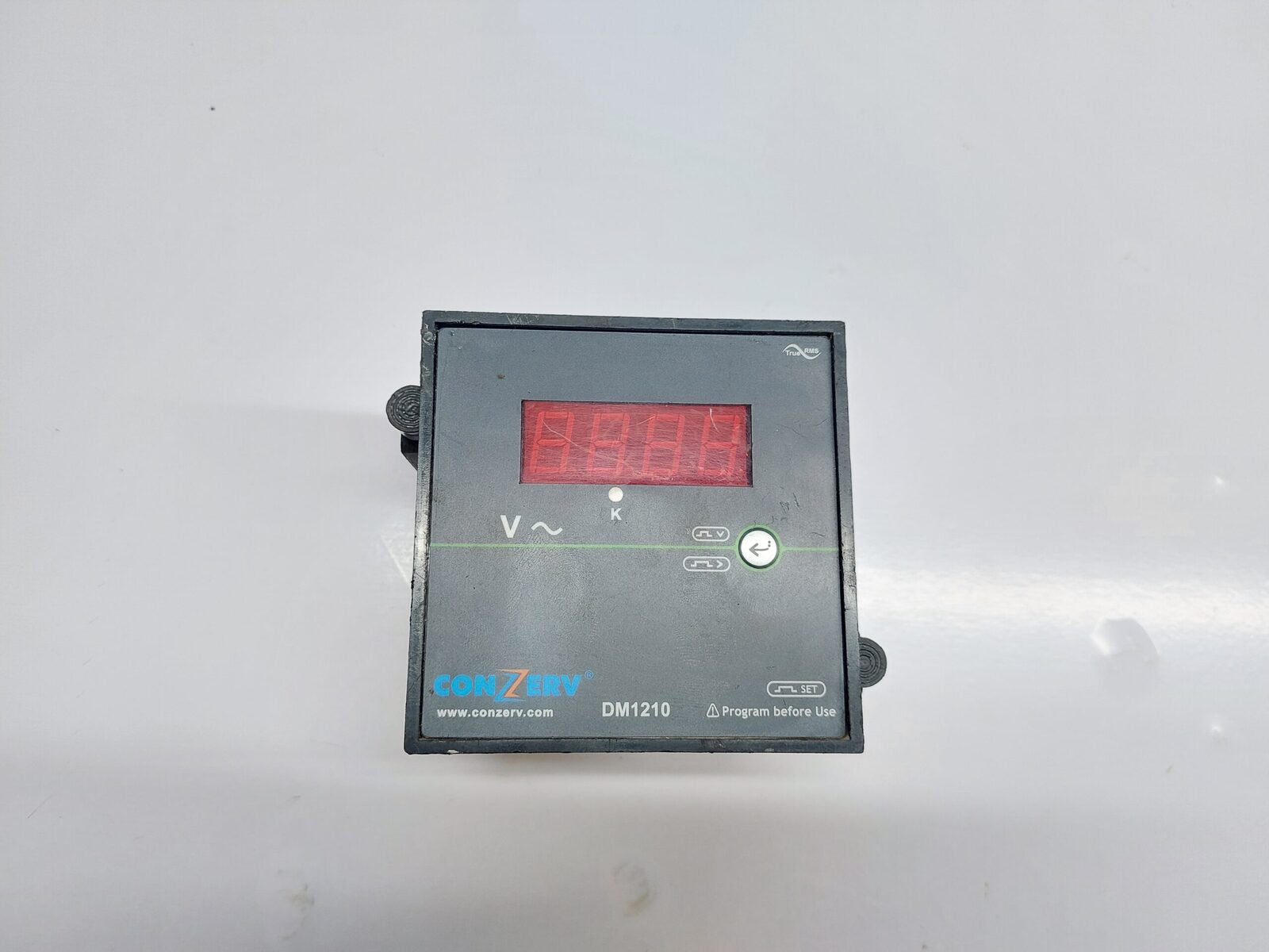 CONZERV DM1210 SINGLE PHASE VOLTMETER (3)