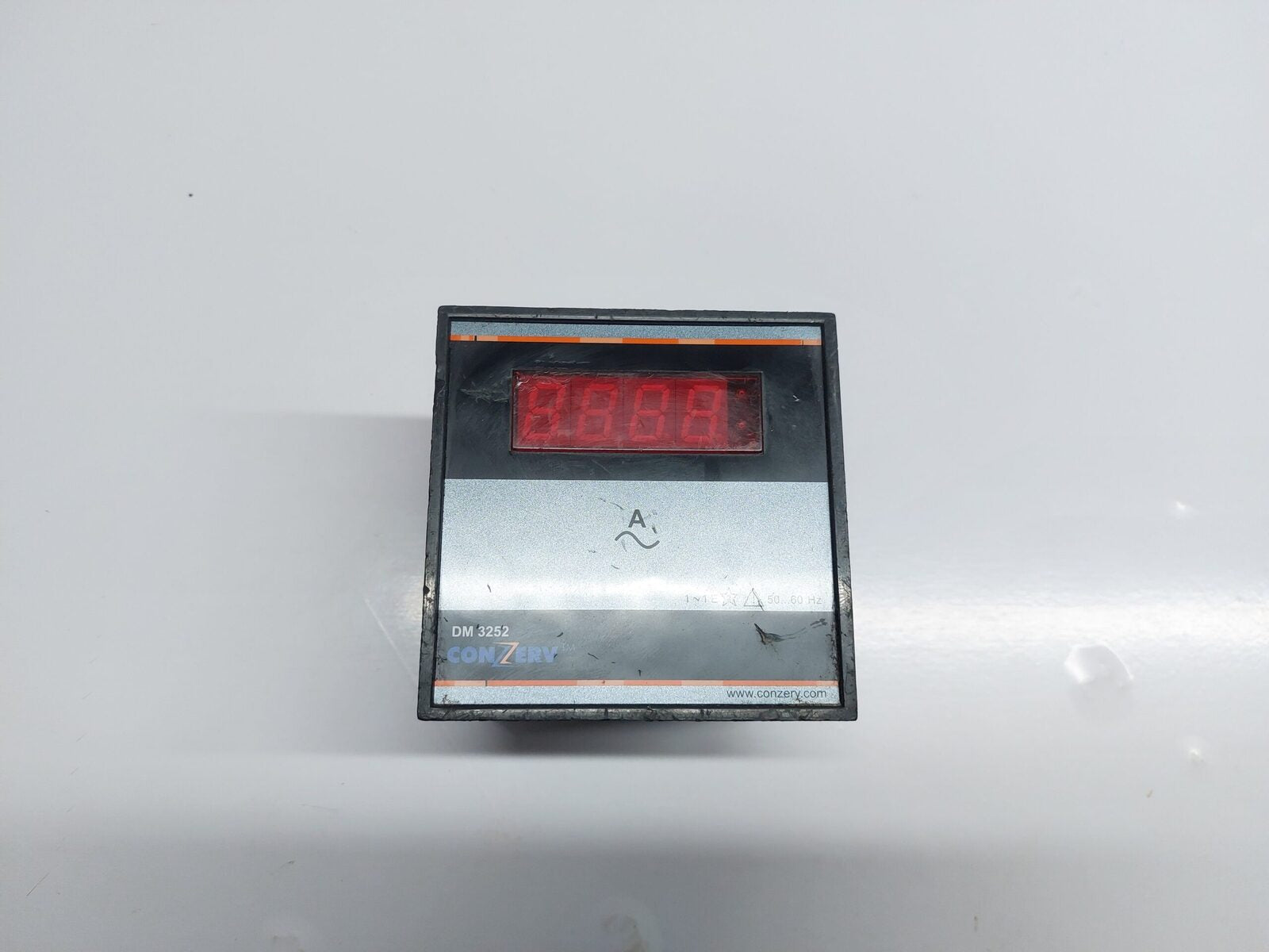 CONZERV DM 3252 DIGITAL PANEL METER (2)