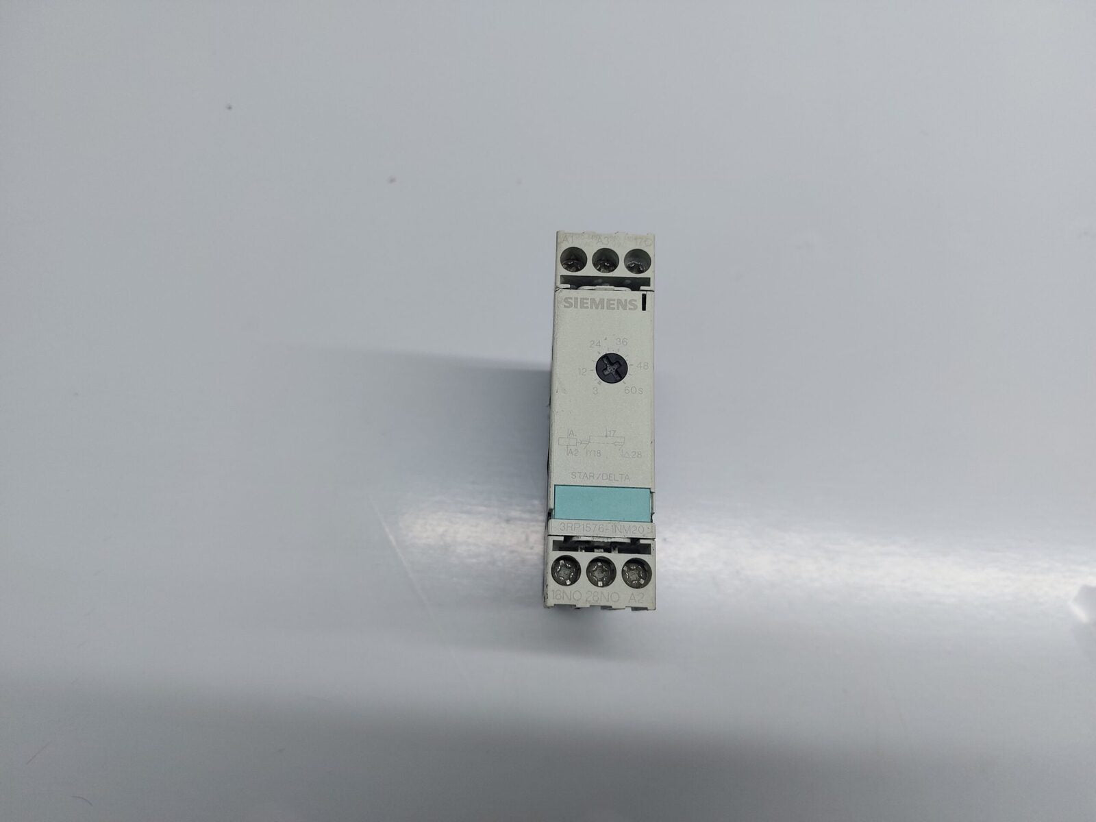 SIEMENS 3RP1576-1NM20 STARDELTA TIMING RELAY 3RP15761NM208K (1)