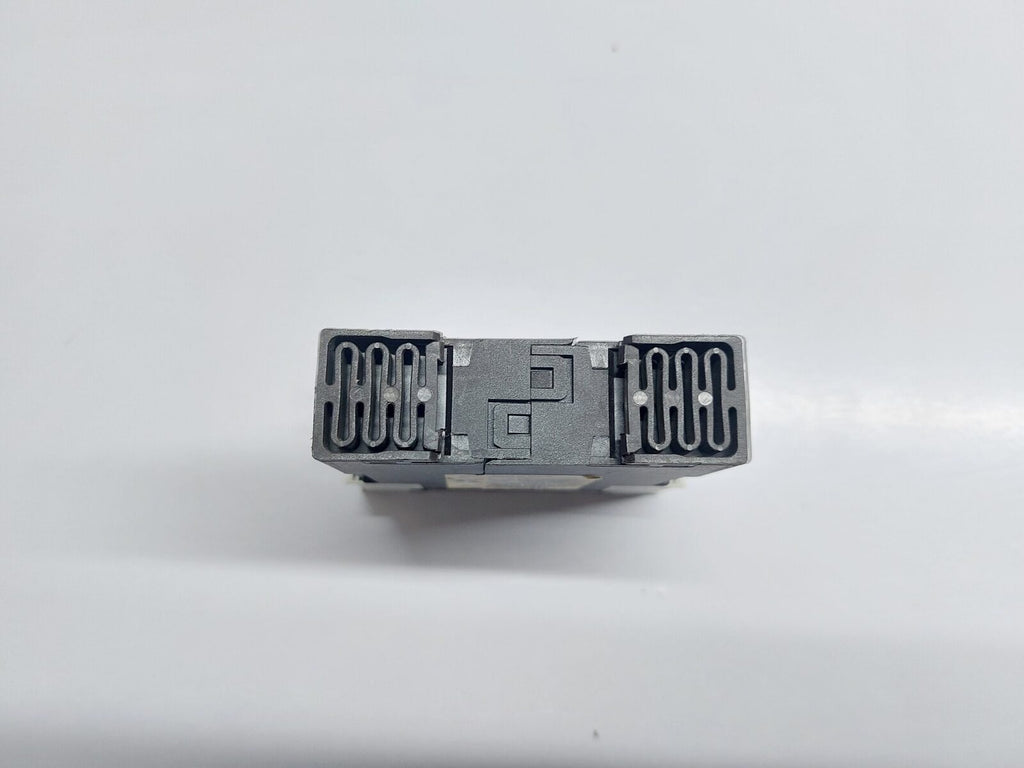 SIEMENS 3RP1511-1AP30 TIMING RELAY 3RP15111AP308K