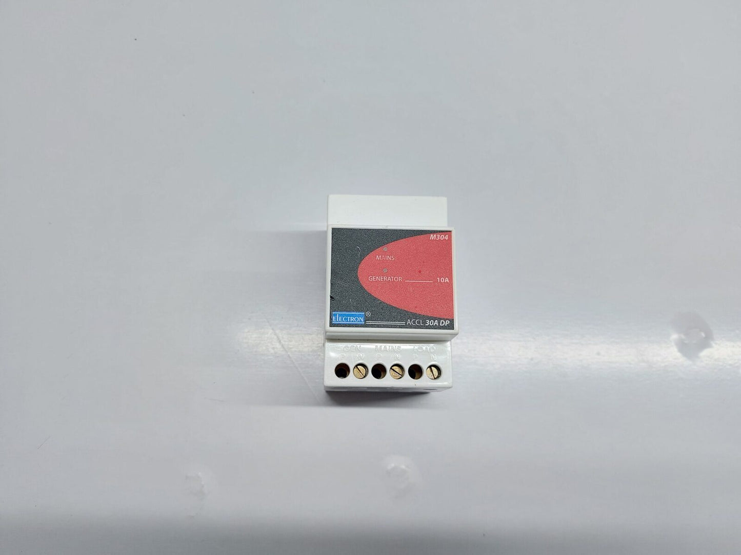 ELECTRON M304 AUTOMATIC CHANGEOVER SWITCH ACCL 30A DP