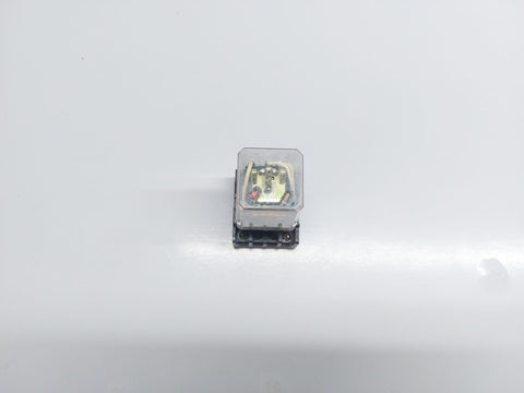 PLA MPC-3S-12D-5A-L PLUGGING RELAY WITH BASE ES11E (2)
