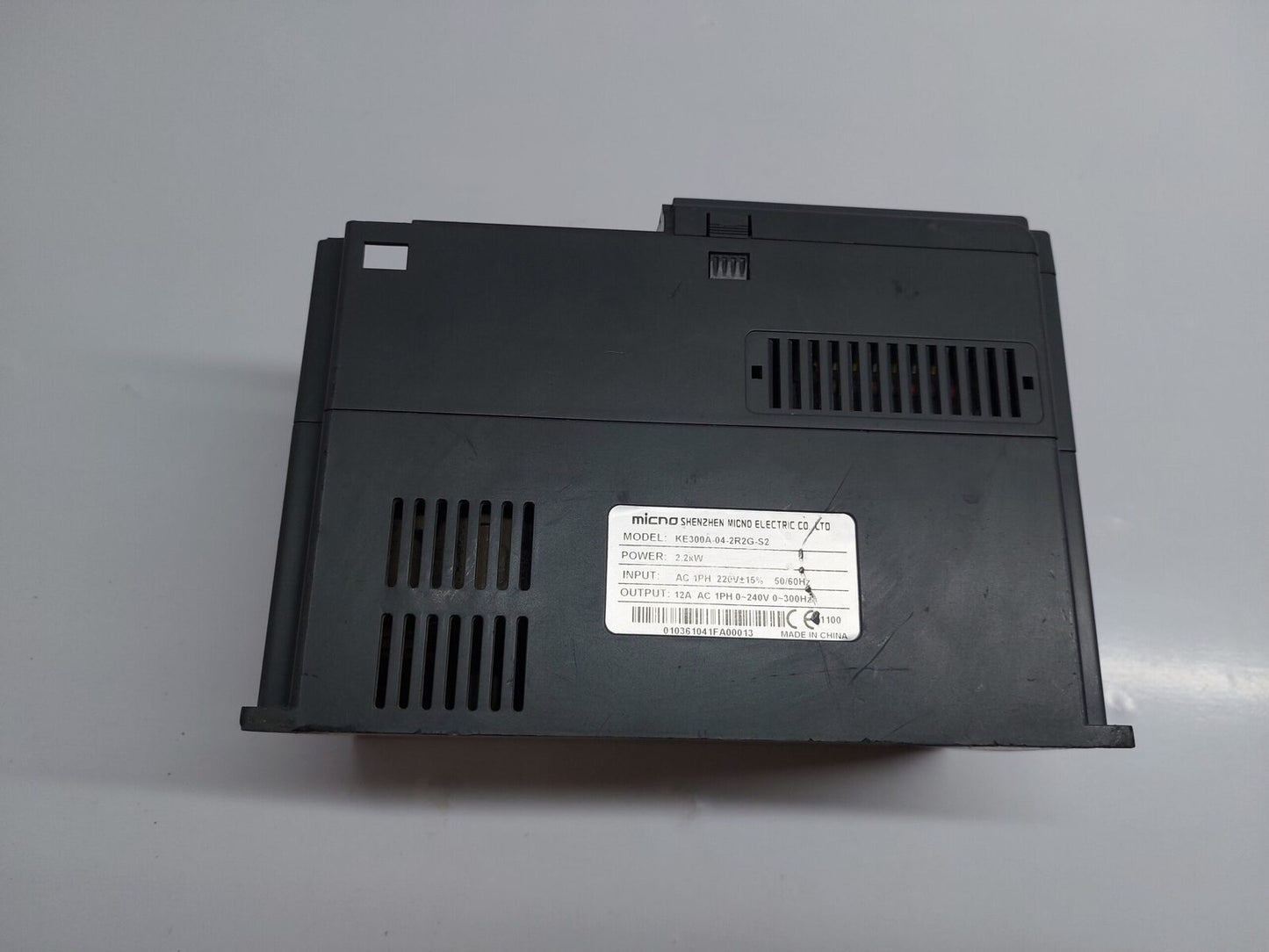 MICNO KE300A-04-2R2G-S2 DRIVE (3)