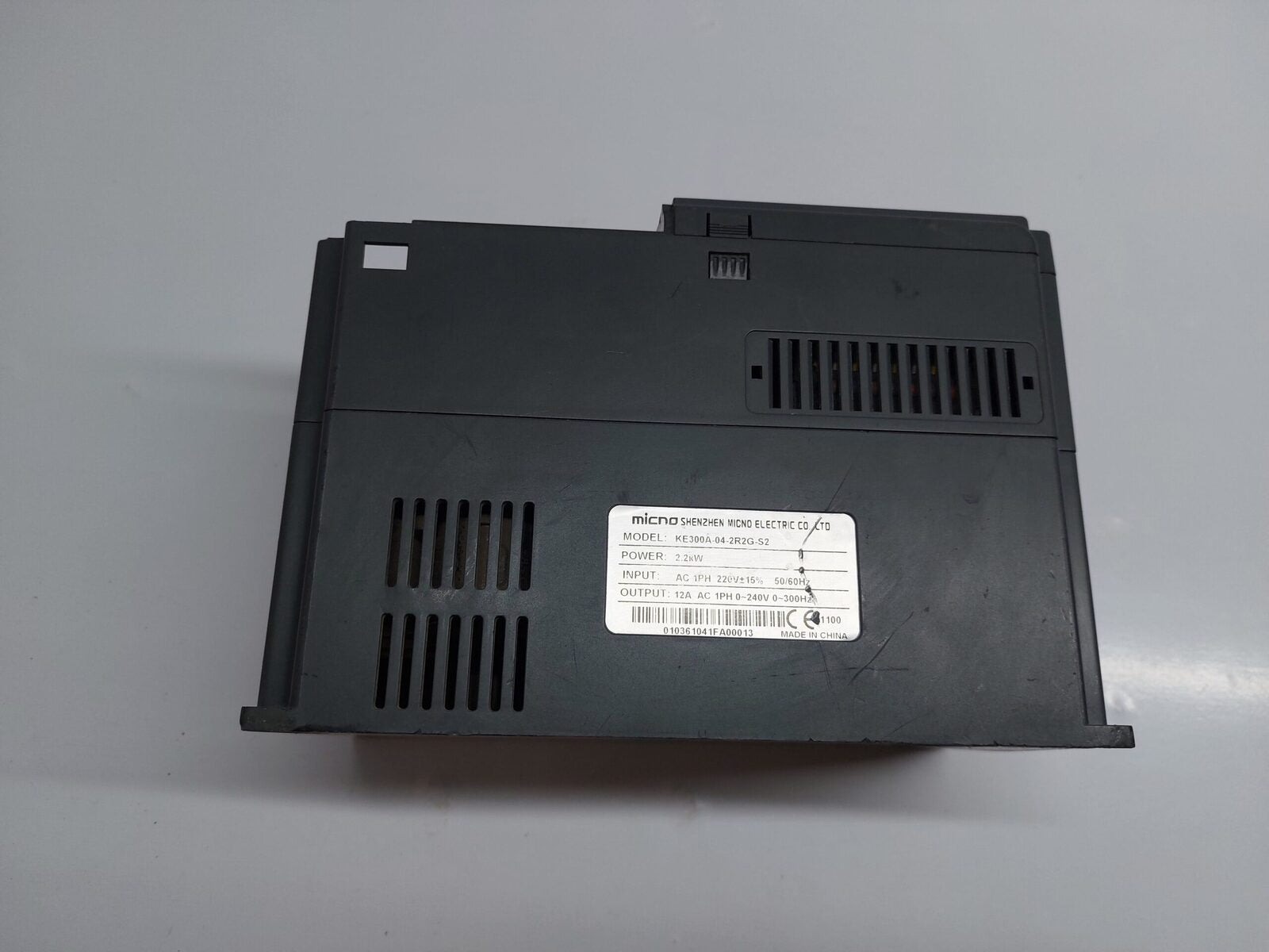 MICNO KE300A-04-2R2G-S2 DRIVE (3)