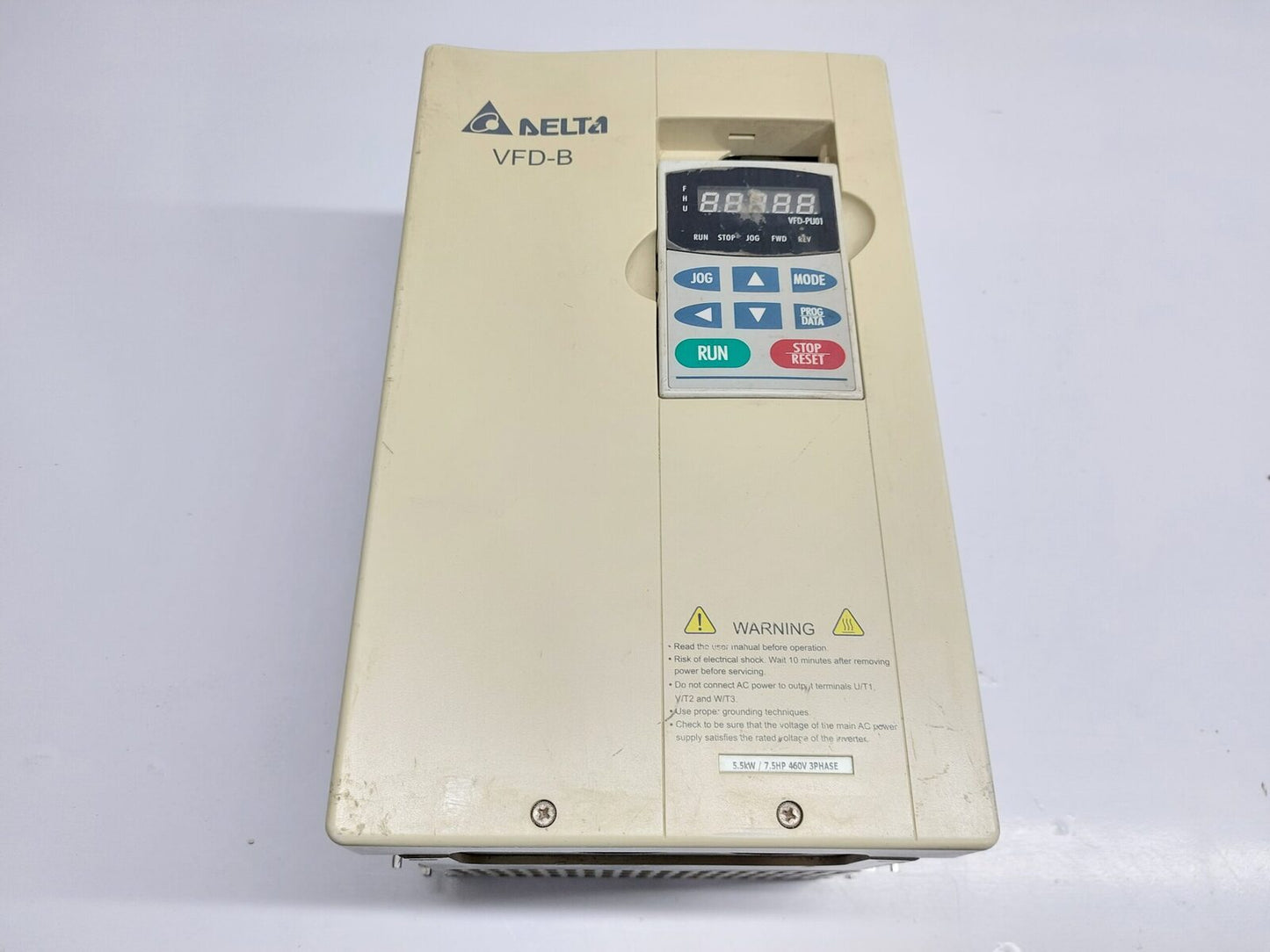 DELTA VFD-B VFD055B43A INVERTER DRIVE 5.5KW7.5HP 460V 3PHASE (2)