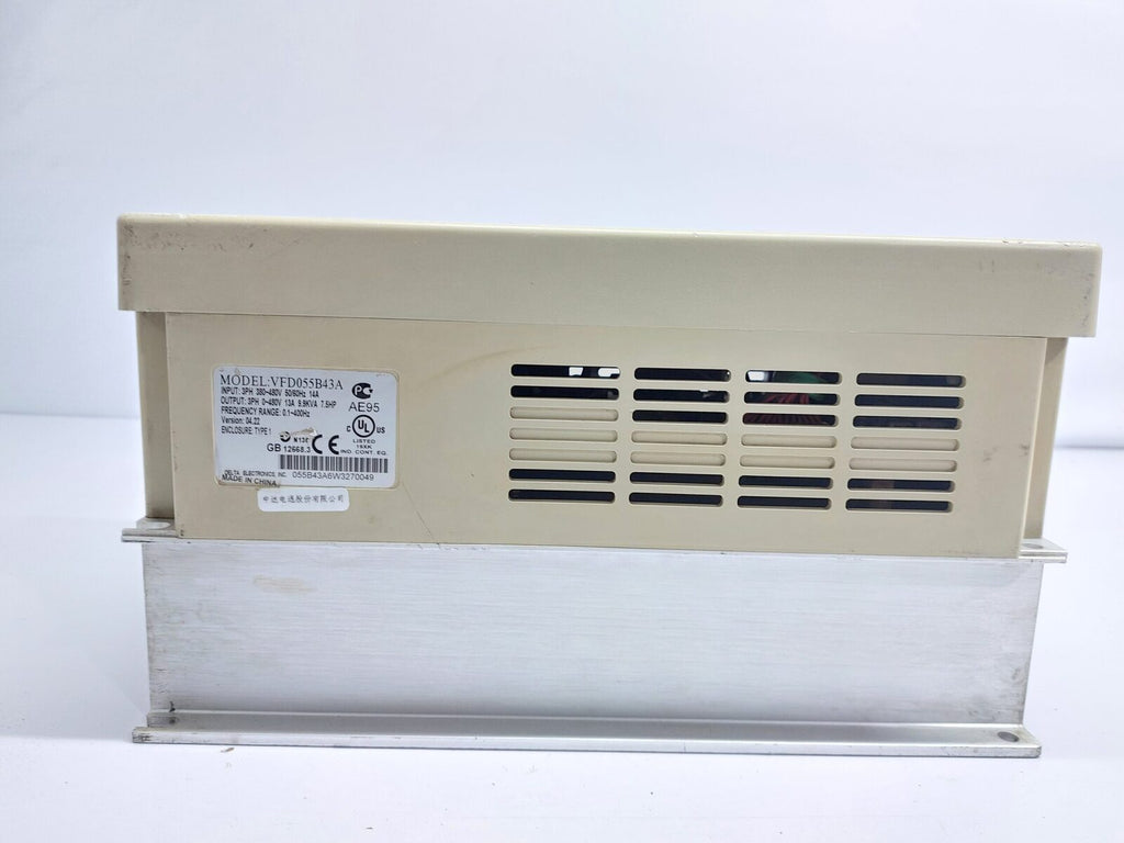 DELTA VFD-B VFD055B43A INVERTER DRIVE 5.5KW7.5HP 460V 3PHASE (4)