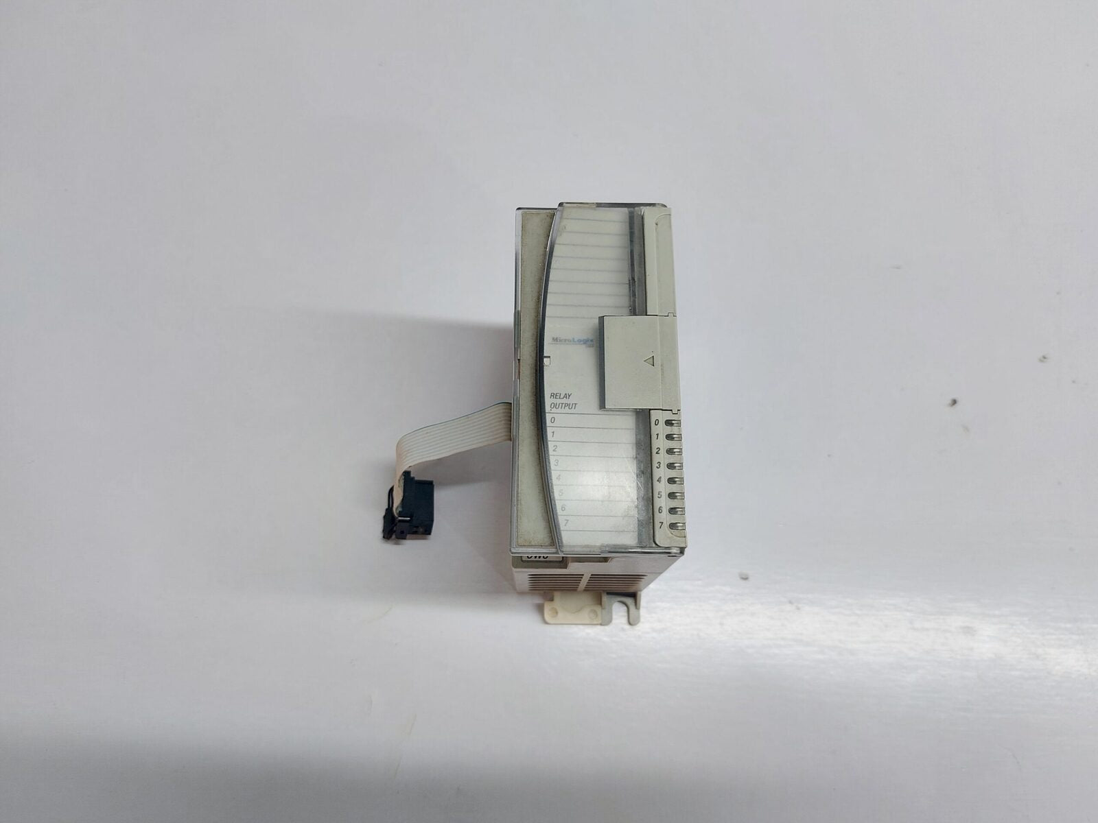 ALLEN-BRADLEY MICROLOGIX 1200 1762-OW8 8 PT. VACVDC RELAY OUTPUT UNIT SER.A REV.A SER.A REV (1)