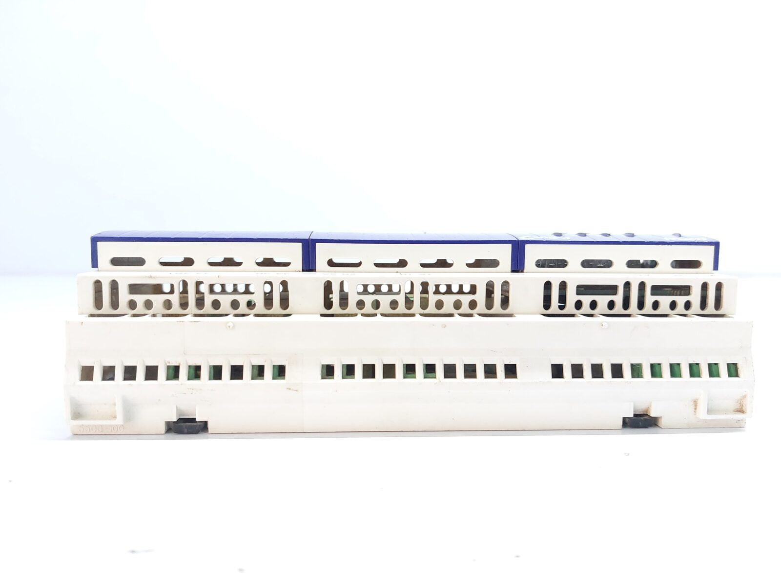 CLIPSAL C-BUS2 L5508RVFP 8-CHANNEL VOLTAGE FREE RELAY