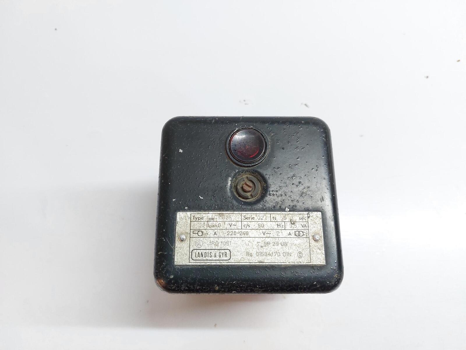 LANDIS & GYR LAC 1.025 BURNER CONTROL 220-240V