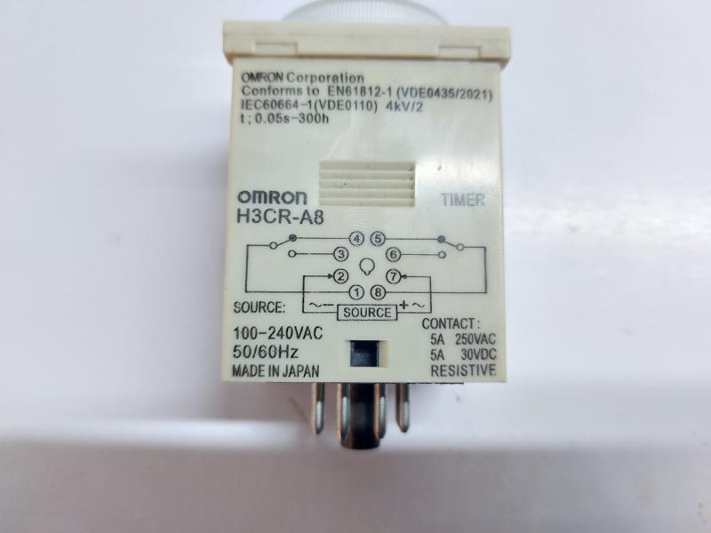 OMRON H3CR-A8 TIMER RELAY