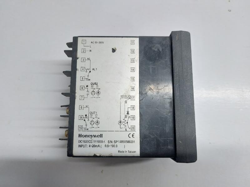HONEYWELL DC1020 TEMPERATURE CONTROLLER DC1020CR-111000-E