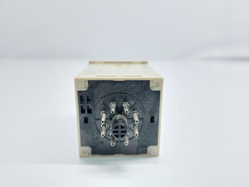 OMRON H3CR-H8L TIMER 0.05S TO 12 S