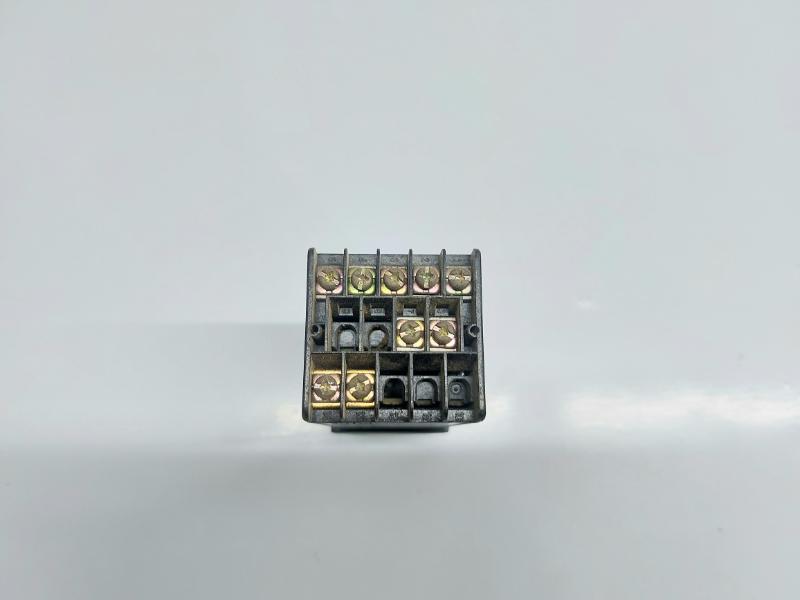 SHIMADEN SR1-8P-1W THERMOSTAT