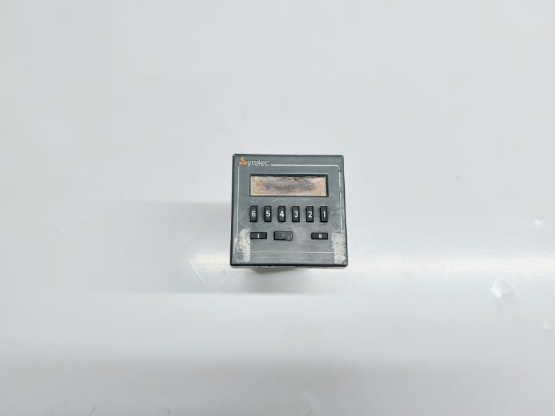 TOHO TTC-104-3-RN-A DIGITAL TEMPERATURE CONTROLLER