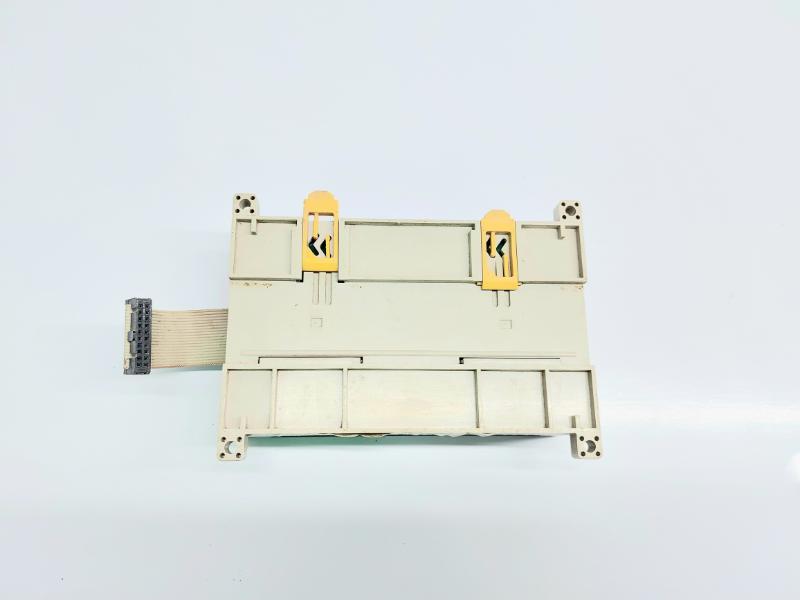OMRON CPM1A-40EDR IN/OUT UNIT