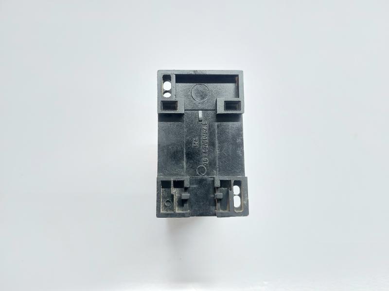 SIEMENS 7PU2240-3BG32-0Z ON DELAY ELECTRONIC TIMER 0.6-6MIN