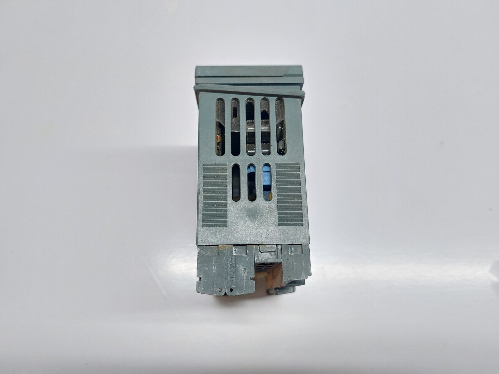 EUROTHERM INVENSYS 3208 TEMPERATURE PROCESS CONTROLLER