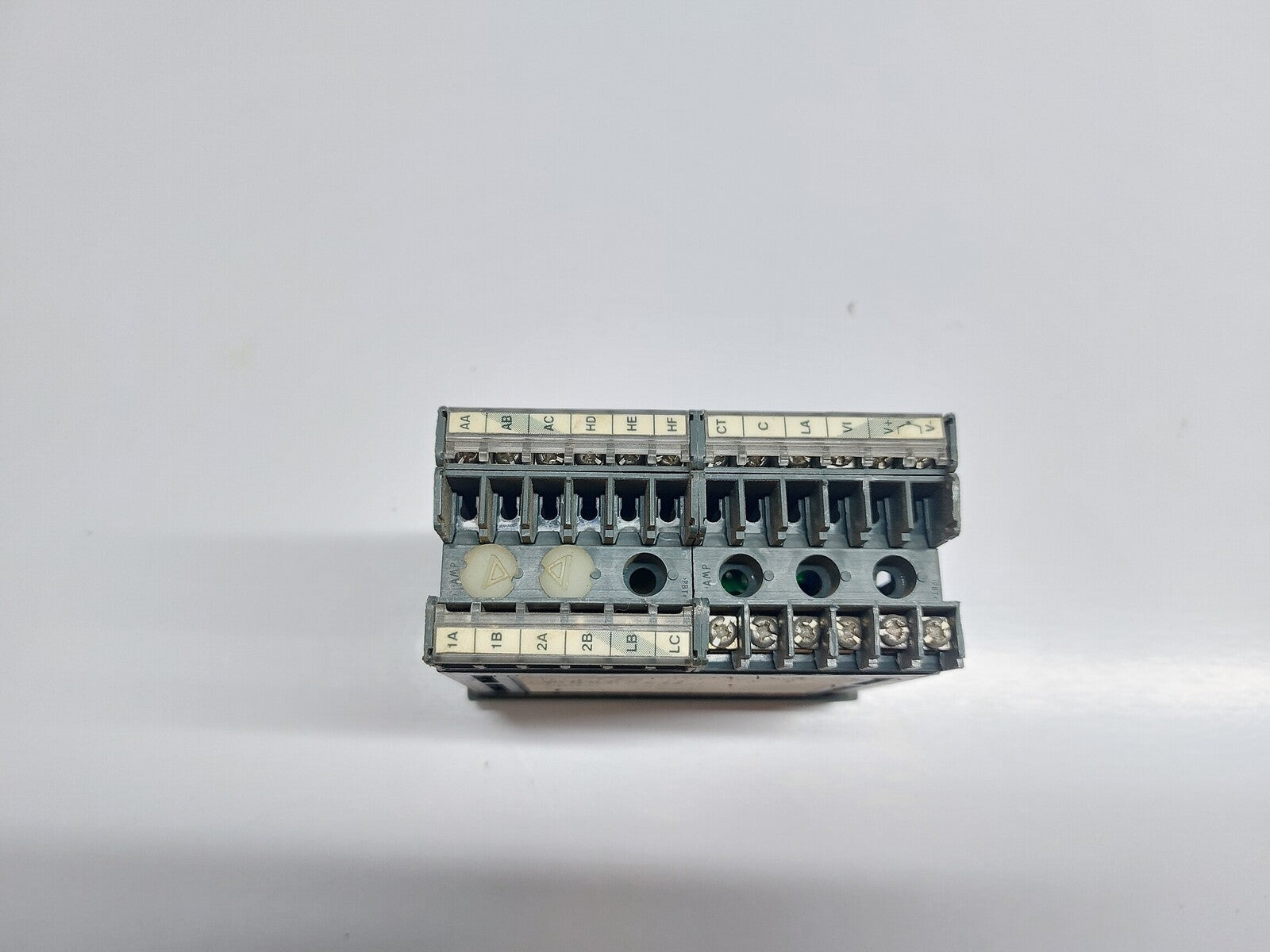 EUROTHERM INVENSYS 3208 TEMPERATURE PROCESS CONTROLLER