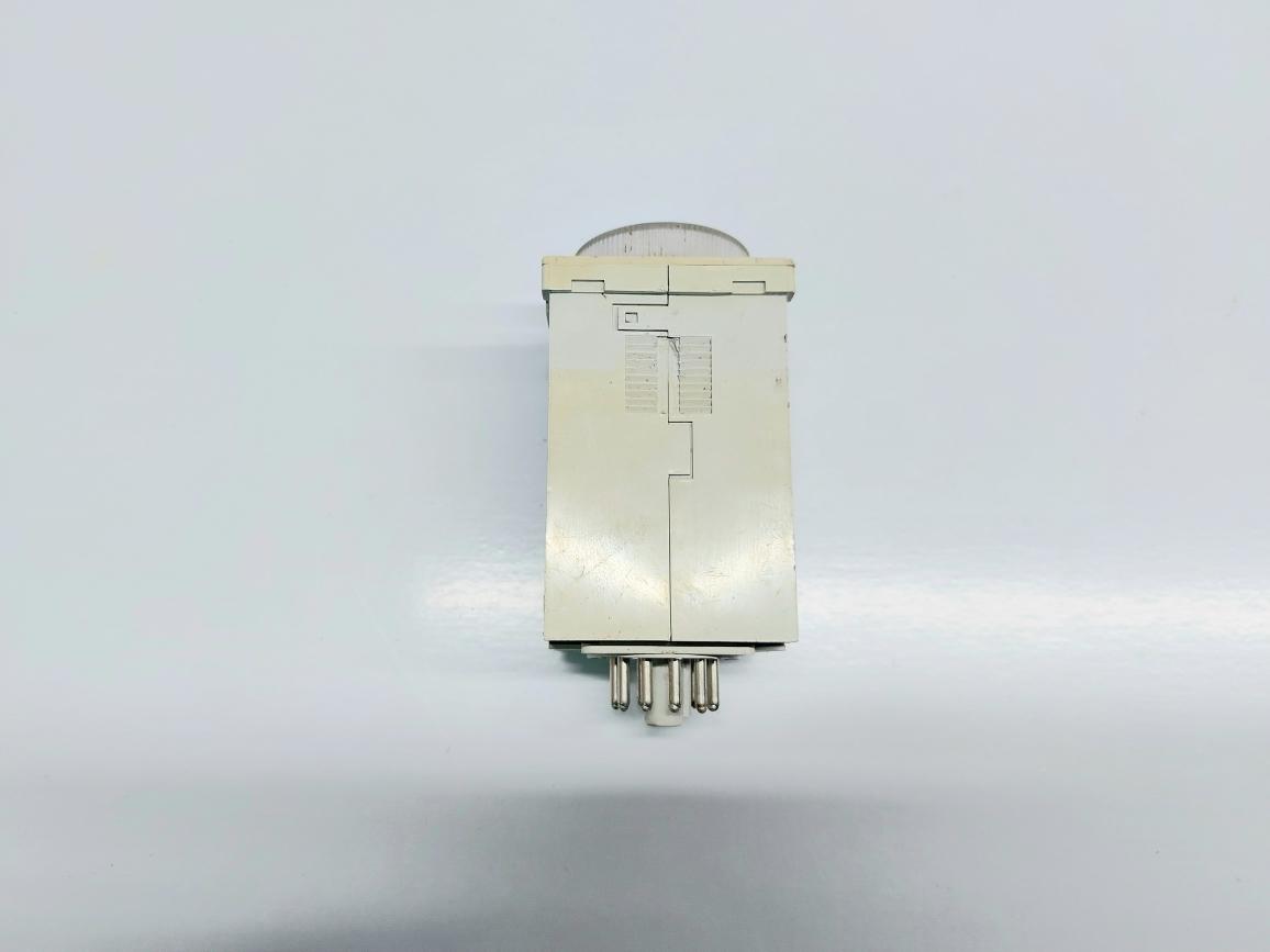 CARLO GAVAZZI FAA01DW24 MULTIFUNCTION TIMER