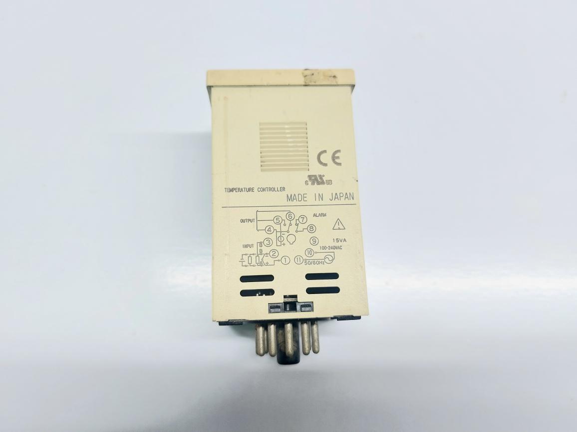 FUJI ELECTRIC PXZ-4 PXZ4TAY2-1V000 TEMPERATURE CONTROLLER