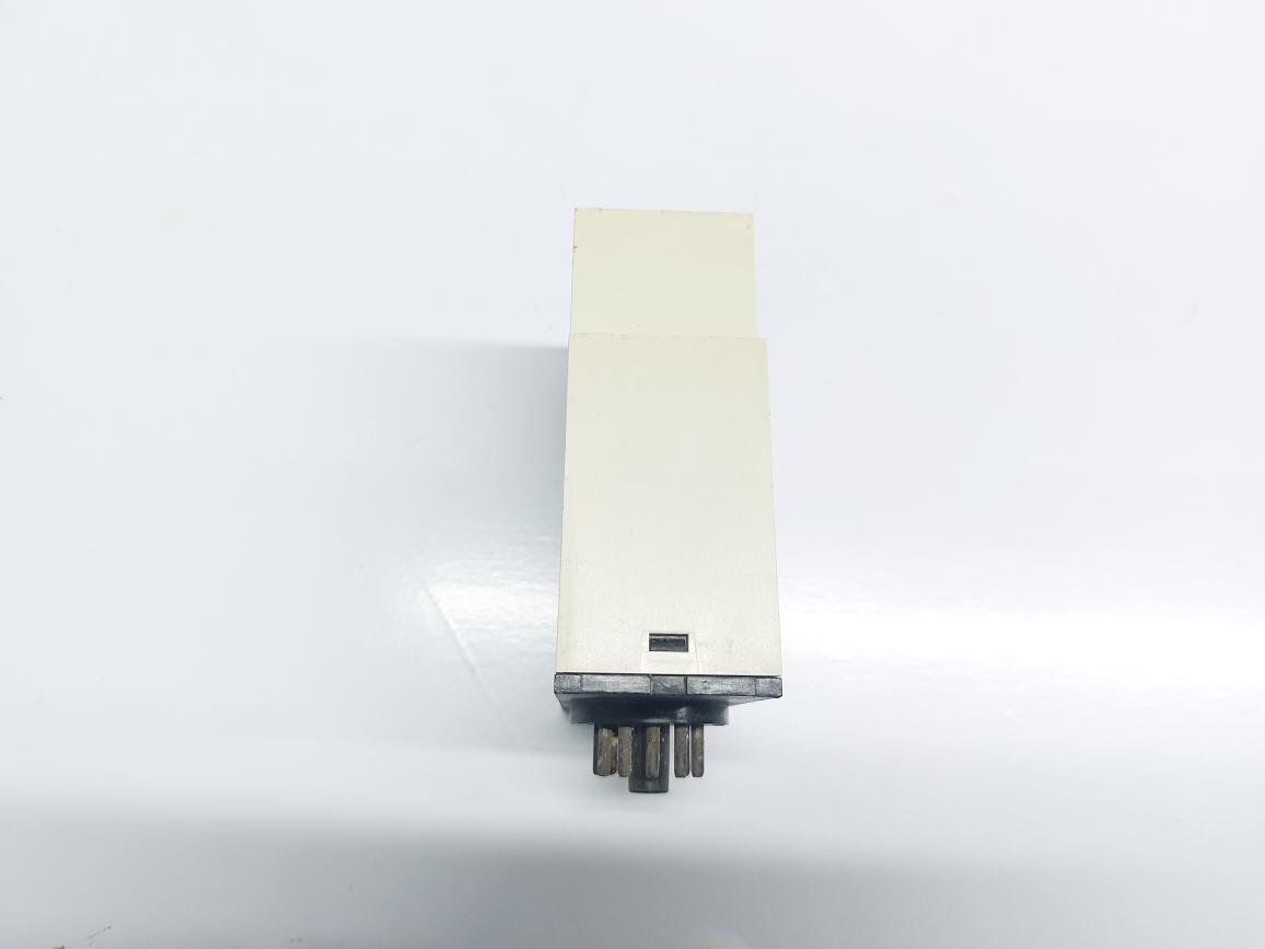 CARLO GAVAZZI PMC01D230 MULTIFUNCTION TIMER