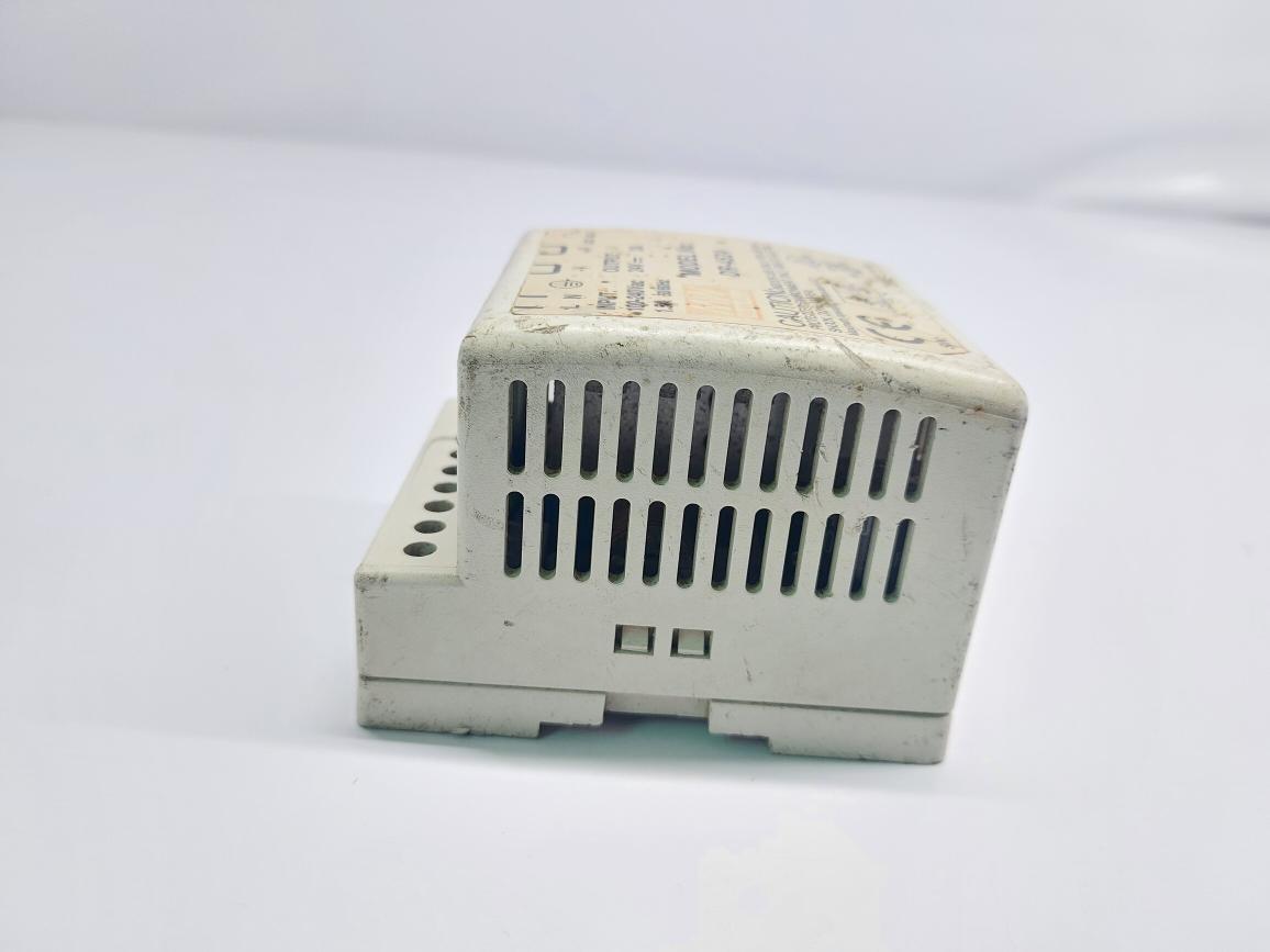 MEAN WELL DR-4524 POWER SUPPLY