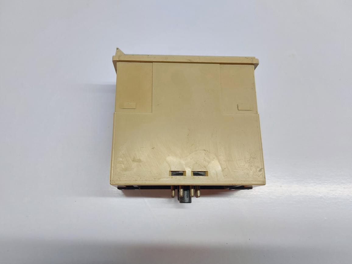 OMRON SE-SP1N MOTOR RELAY