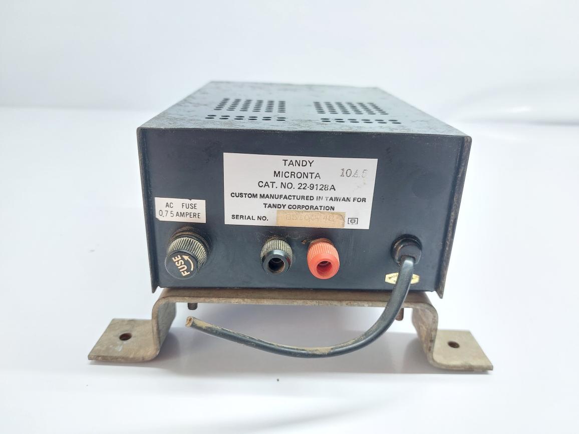 MICRONTA 13.8V-5AMP REGULATED POWER SUPPLY 22-9128A