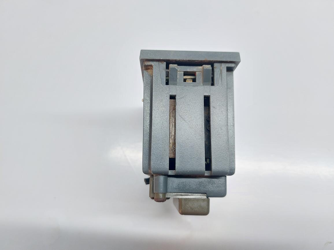 DIGITRON VAP 445 PRESSURE INDICATOR