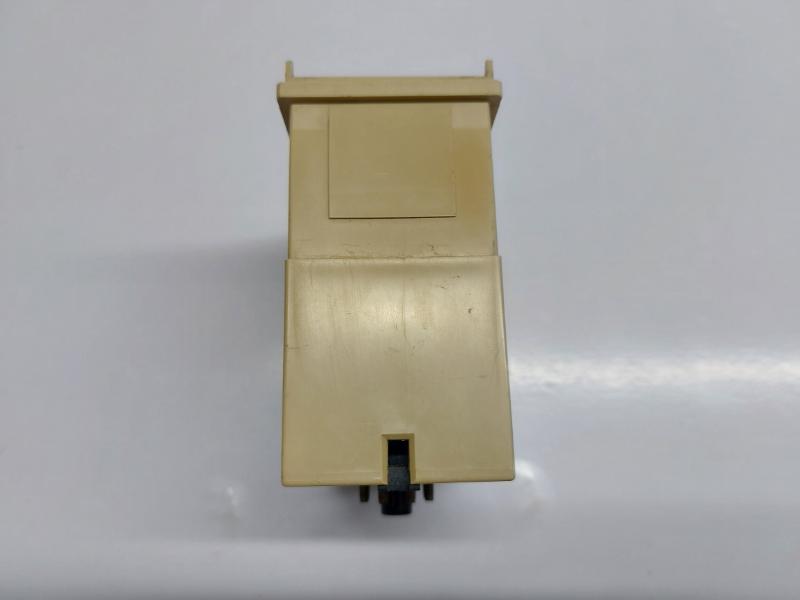 OMRON SE-SP2N MOTOR RELAY