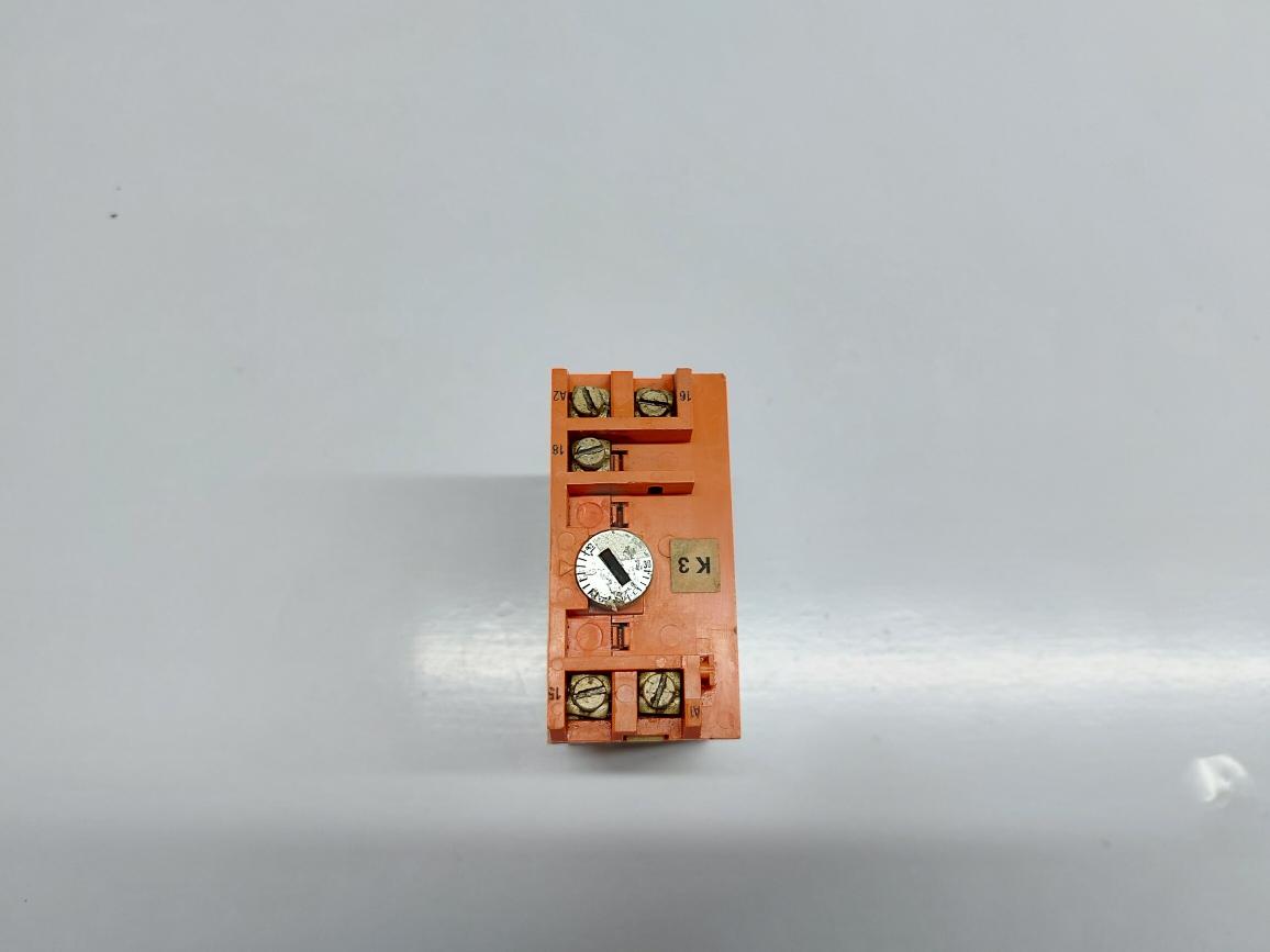 BBC ZEITRELAIS C411 TIMING RELAY 1.5-30S