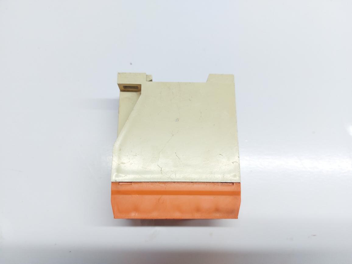 BBC ZEITRELAIS C411 TIMING RELAY 1.5-30S