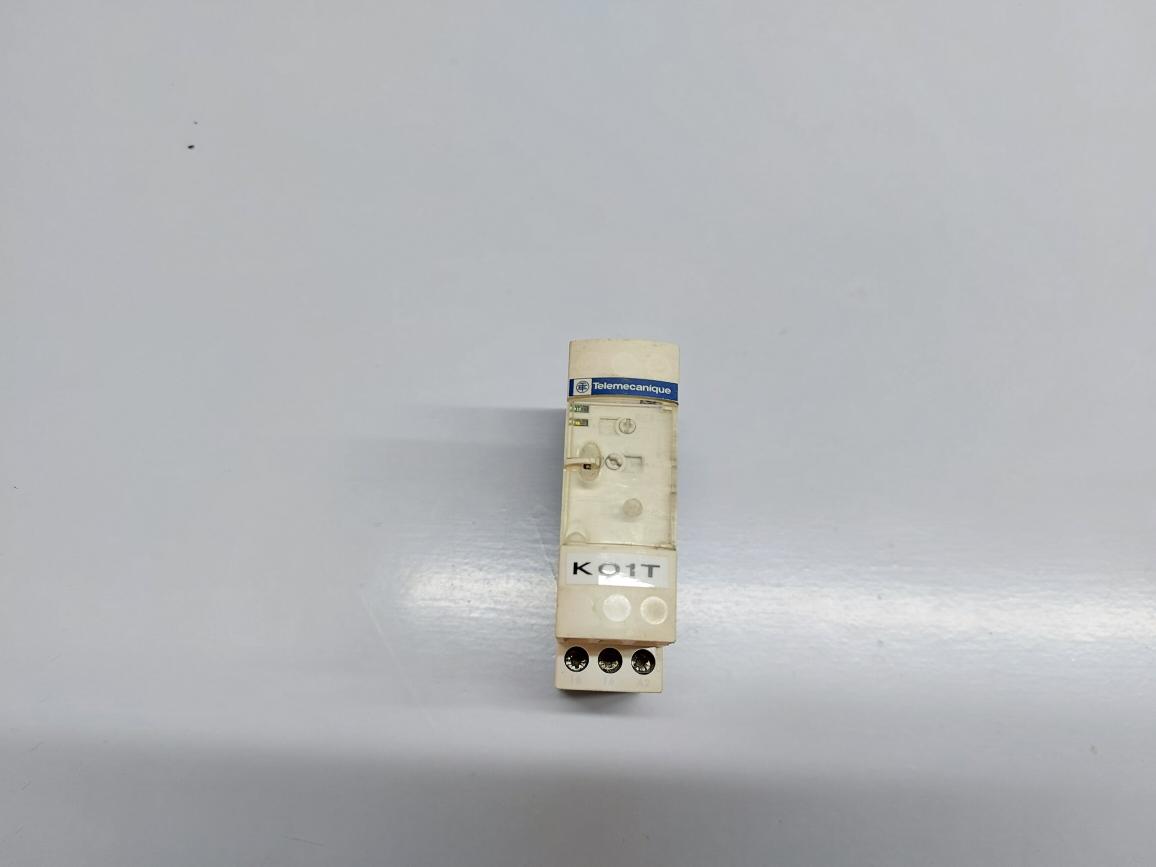 TELEMECANIQUE RE7TL11BU ON DELAY TIMER RELAY