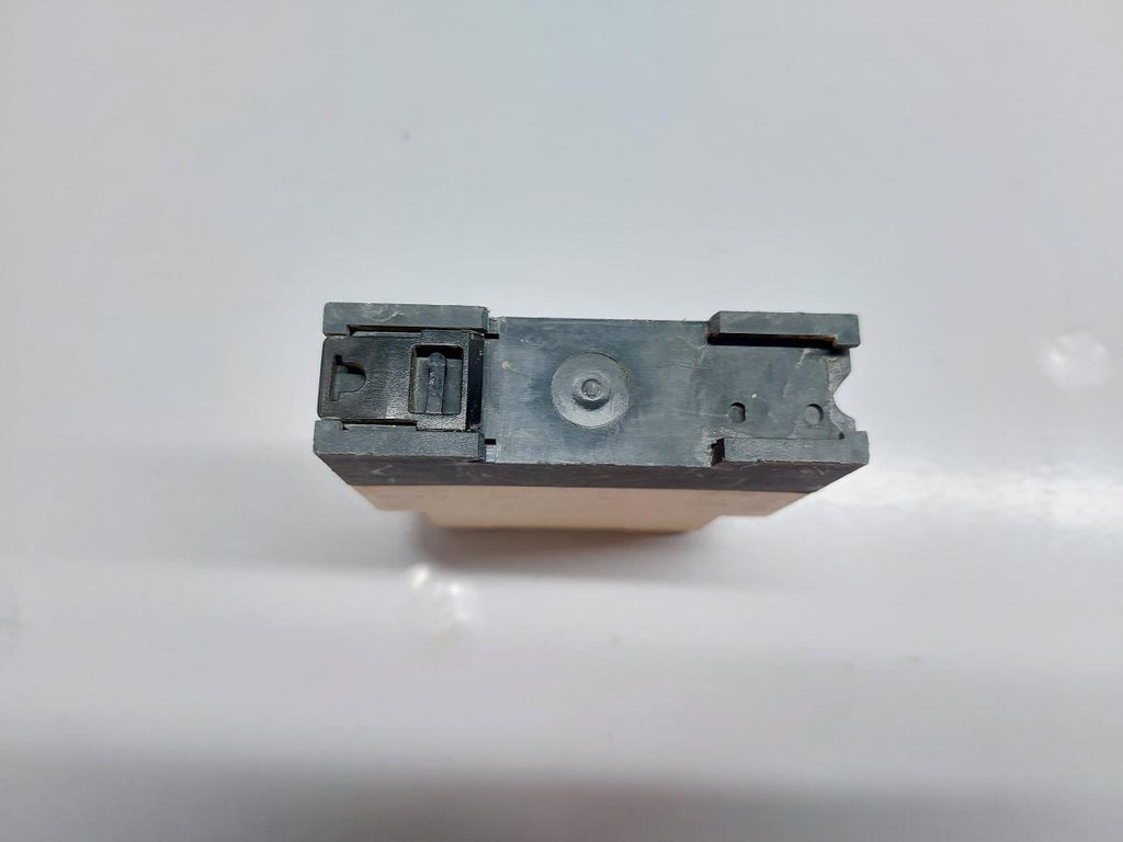TELEMECANIQUE RE7TL11BU ON DELAY TIMER RELAY