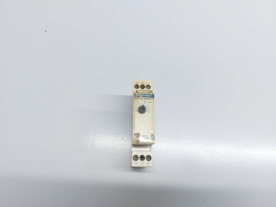 TELEMECANIQUE RE11RAMU ON DELAY RELAY