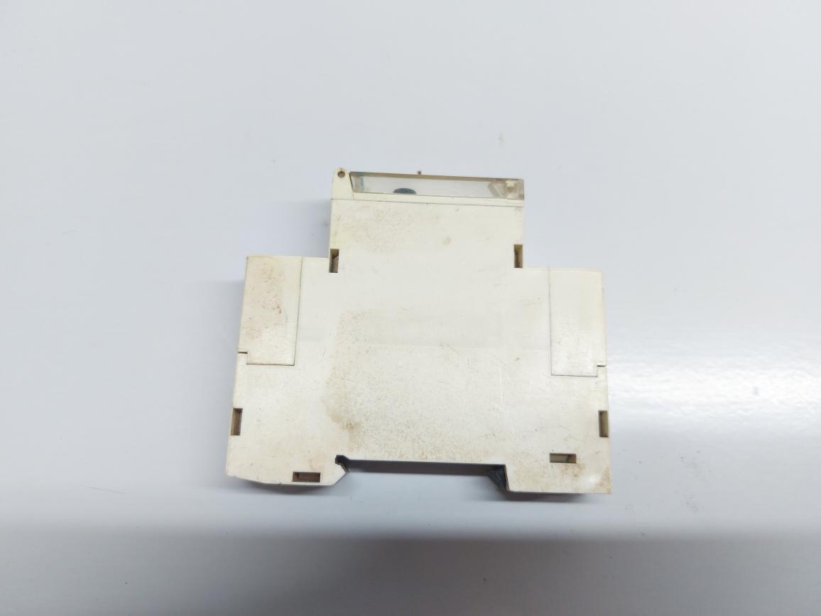 TELEMECANIQUE RE11RAMU ON DELAY RELAY
