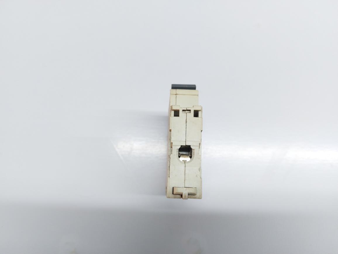MERLIN GERIN MULTI9 C60H C4 CIRCUIT BREAKER
